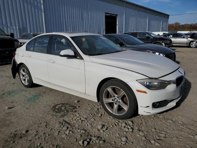  BMW 3 SERIES 2013 Белы