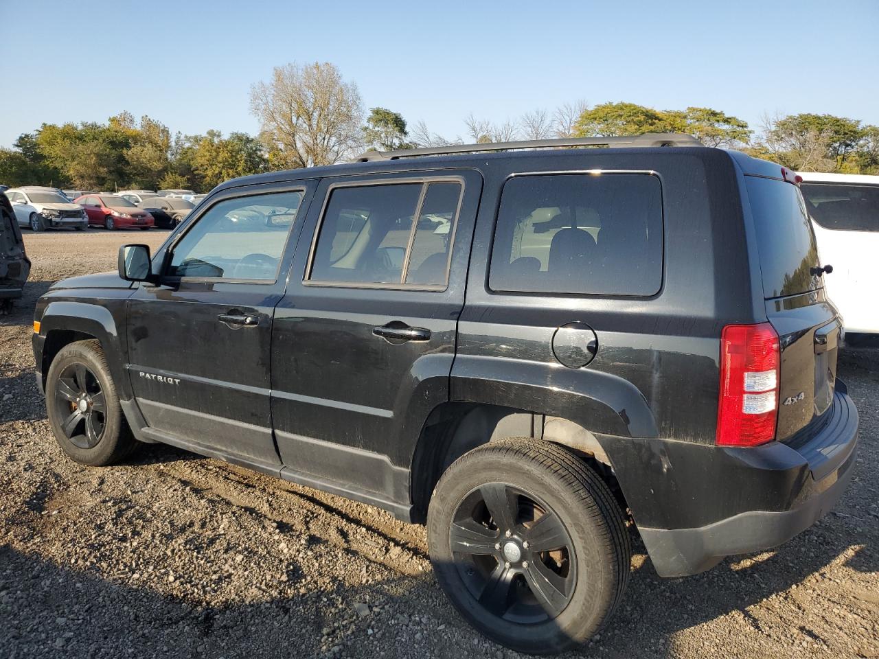 2016 Jeep Liberty (Patriot) - Image 2