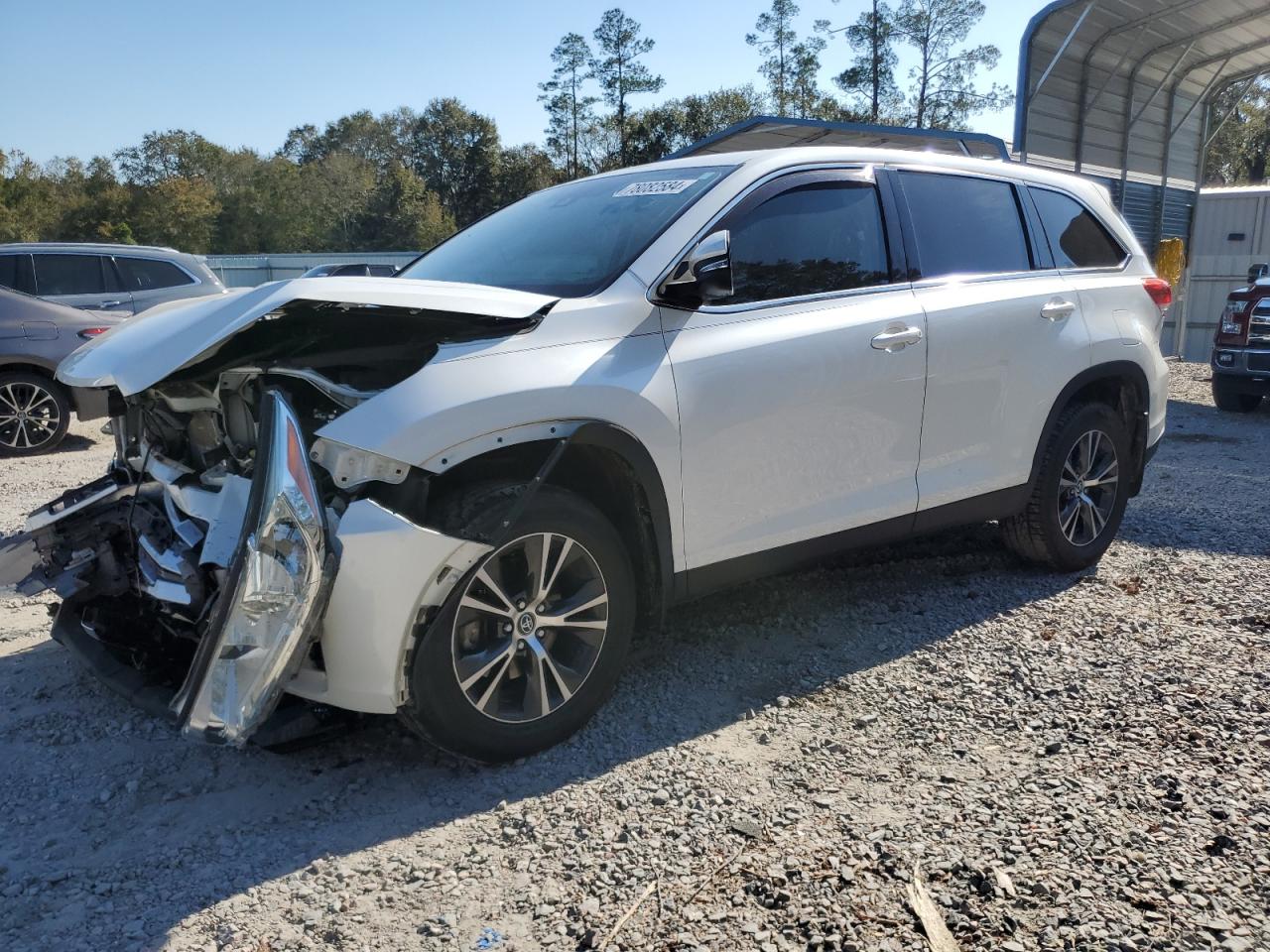 2019 Toyota Highlander - Image 1