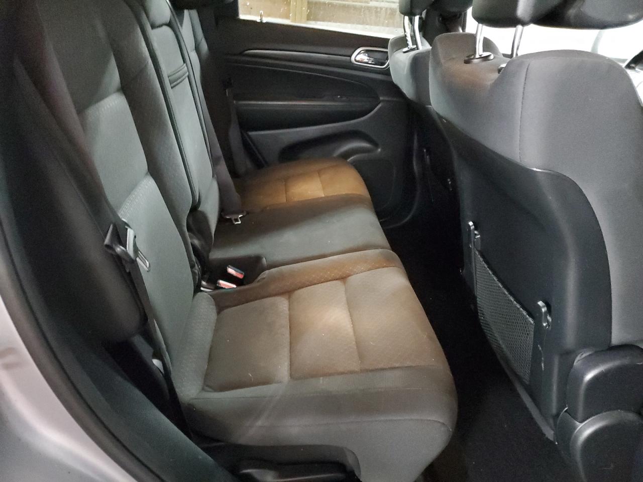 2020 Jeep Grand Cherokee - Image 11