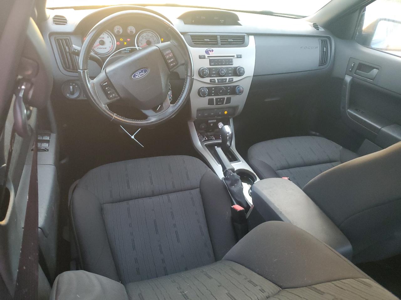 2010 Ford Focus - Image 8