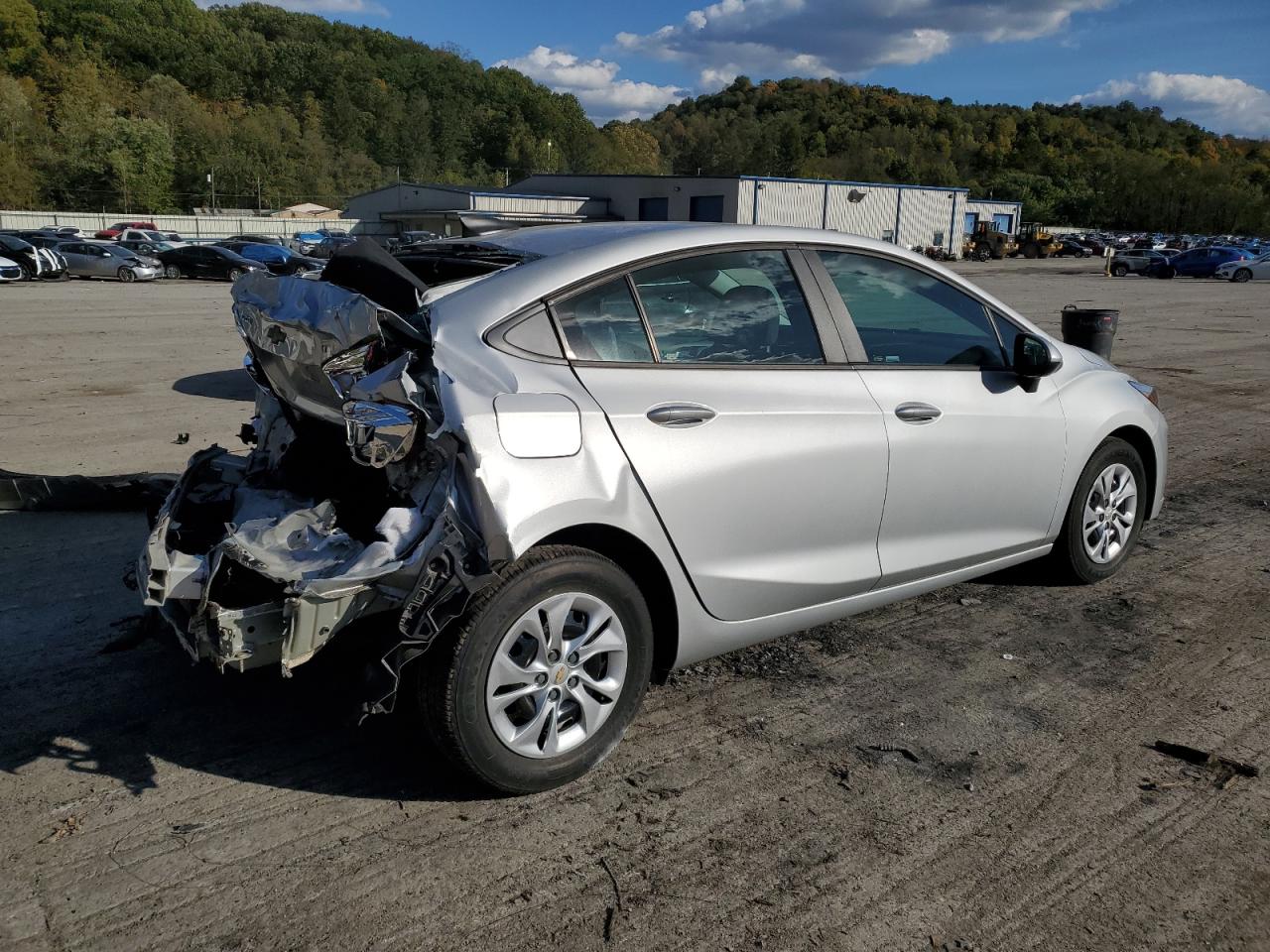 2019 Chevrolet Cruze - Image 3