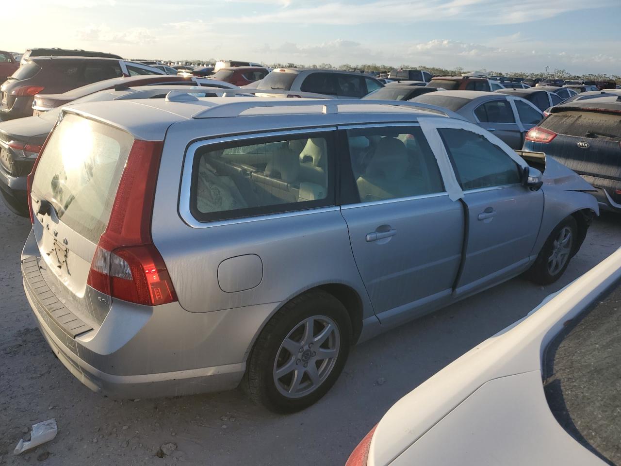 2008 Volvo V70 - Image 3