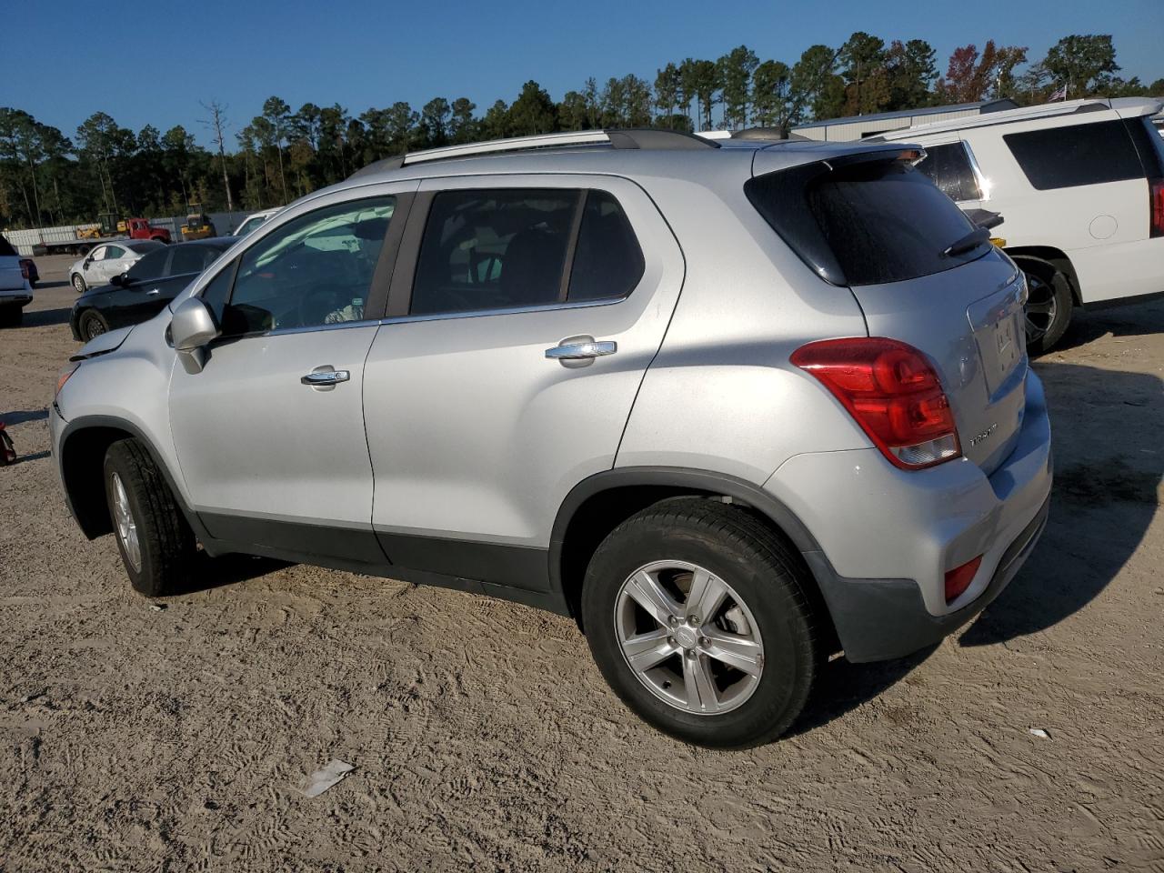2018 Chevrolet Trax - Image 2