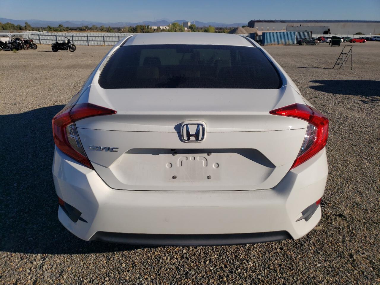 19XFC2F50GE229523 2016 Honda Civic Lx