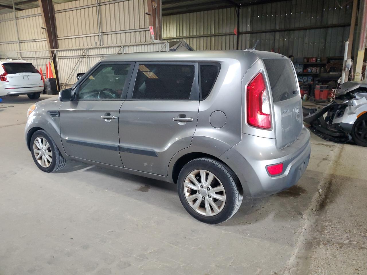 VIN KNDJT2A64D7583860 2013 KIA SOUL no.2