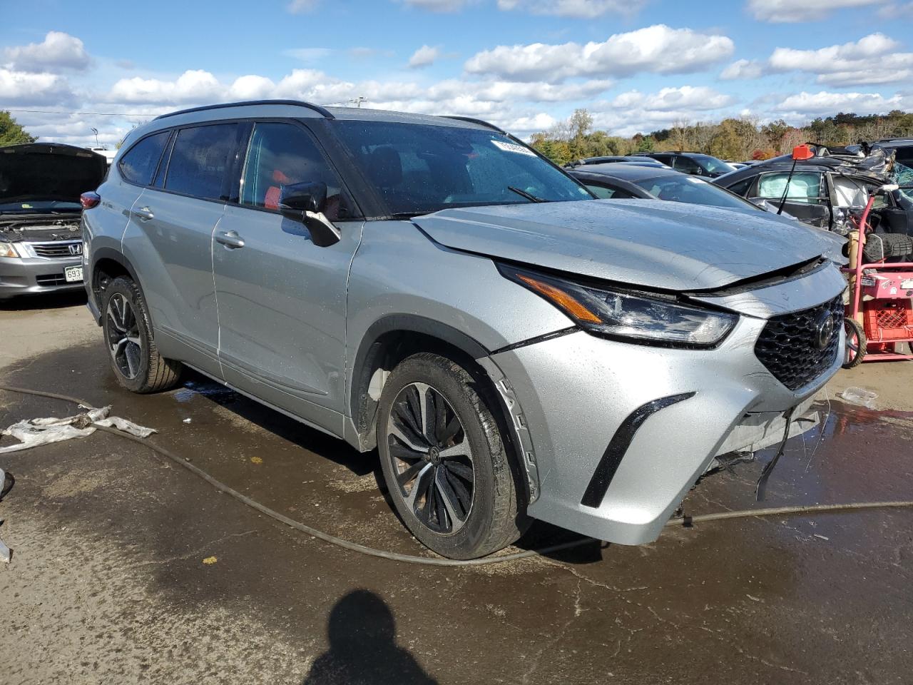 2021 Toyota Highlander - Image 4