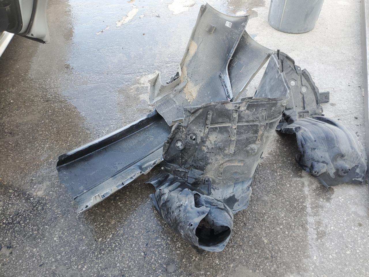 2022 Toyota Camry - Image 12