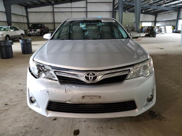  TOYOTA CAMRY 2013 Сріблястий