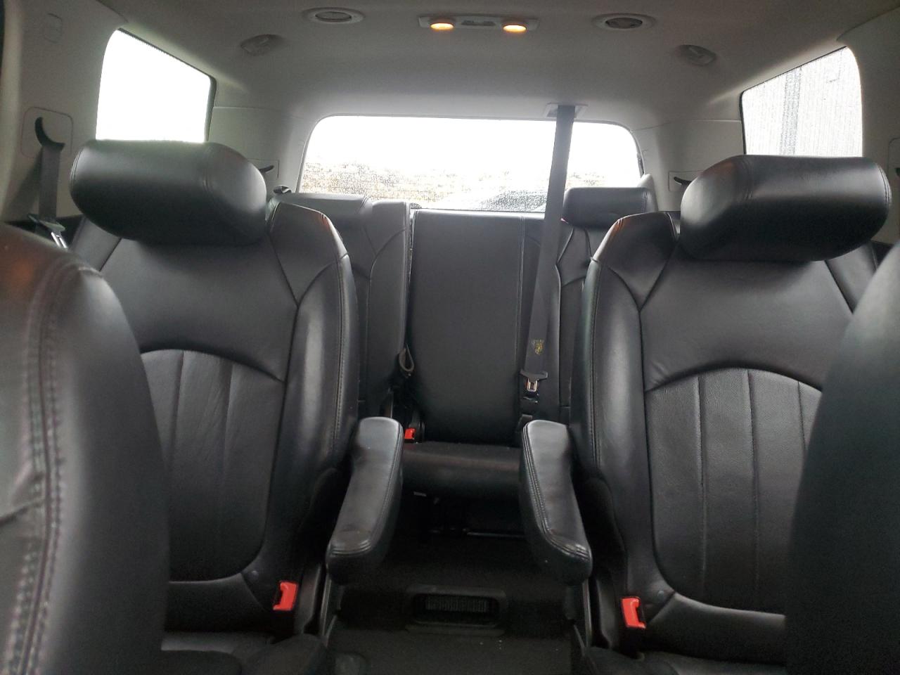 2011 GMC Acadia - Image 10