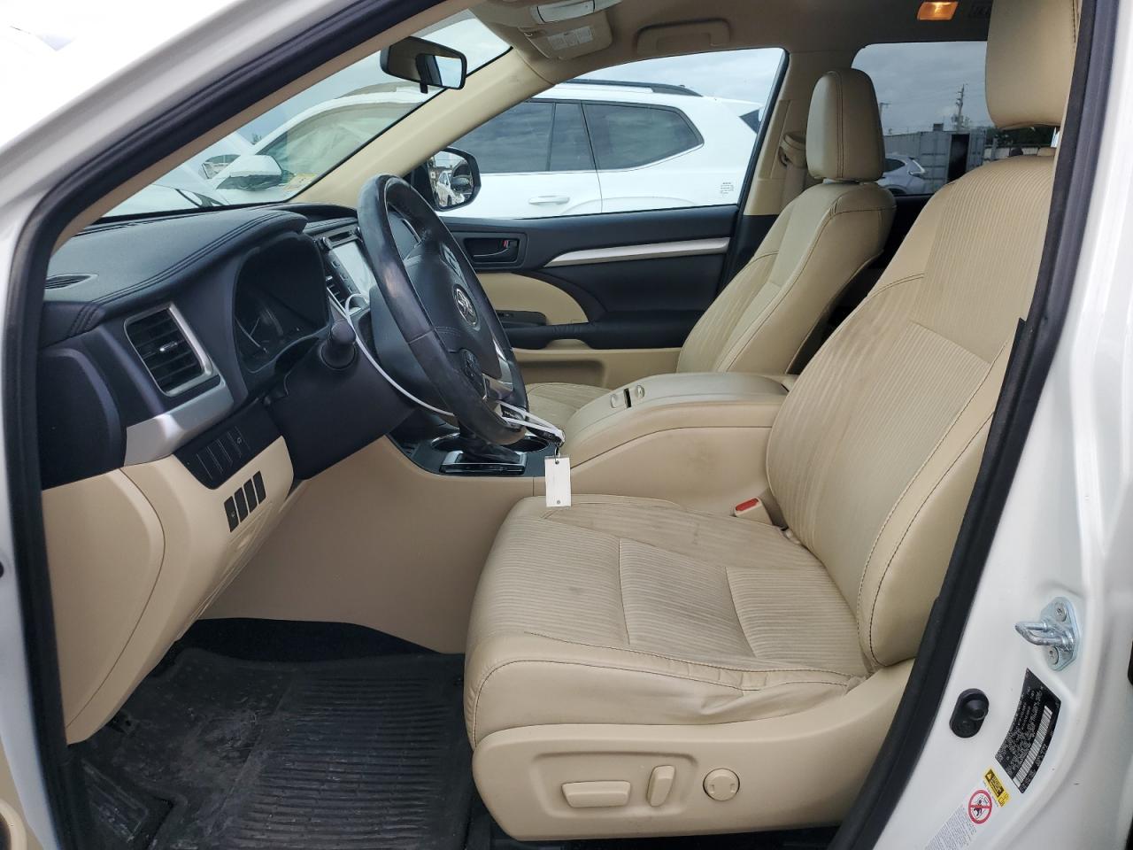2016 Toyota Highlander - Image 7