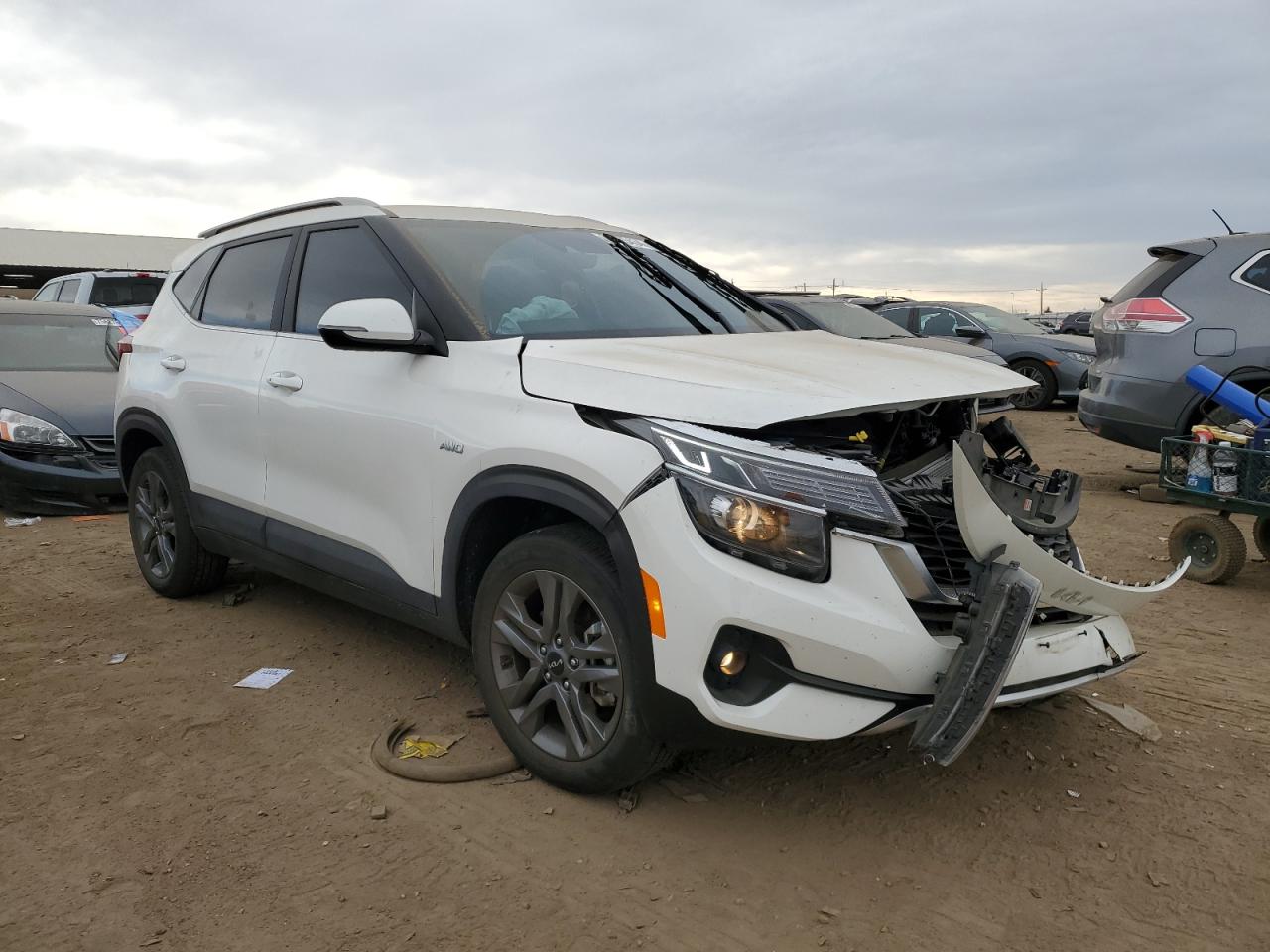 2023 Kia Seltos - Image 4