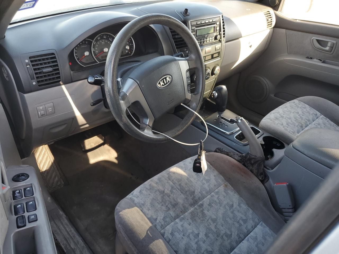 2008 Kia Sorento Ex VIN: KNDJD735785774947 Lot: 77712604