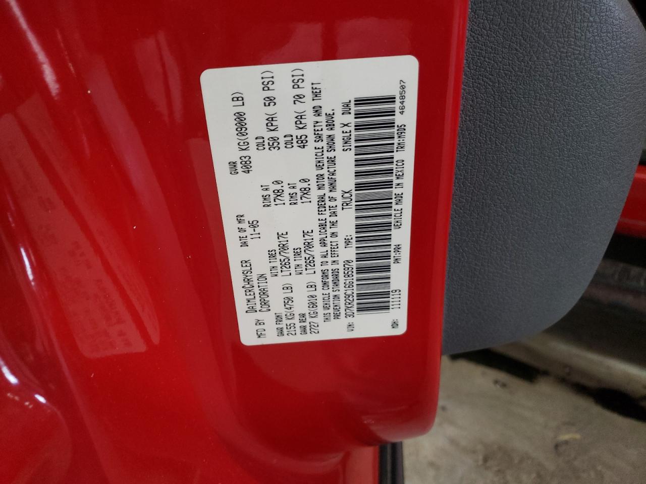 2006 Dodge RAM - Image 12