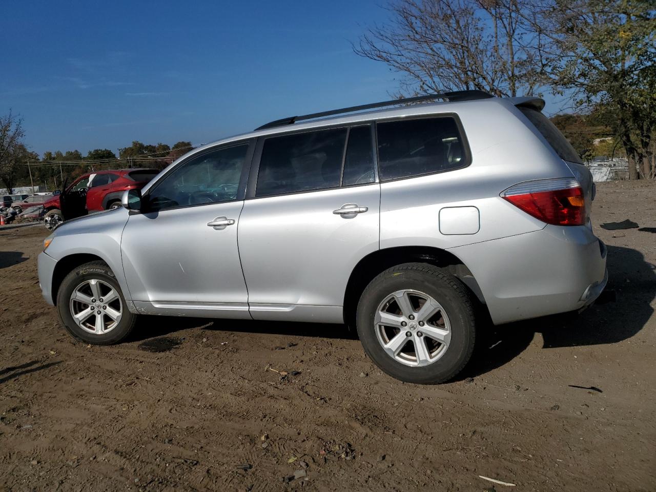 2010 Toyota Highlander - Image 2