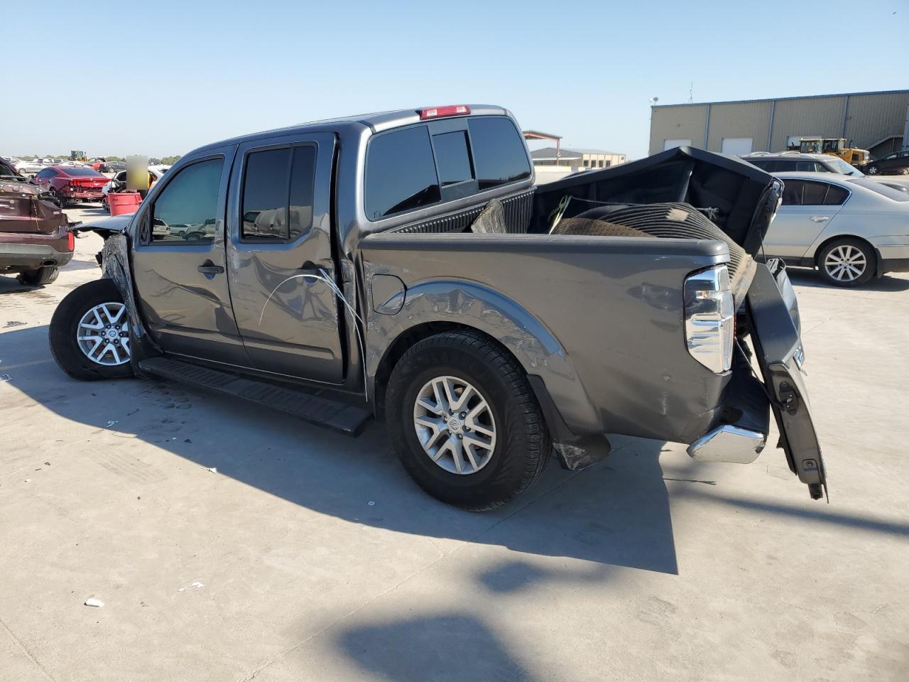 2019 Nissan Navara (Frontier) - Image 2