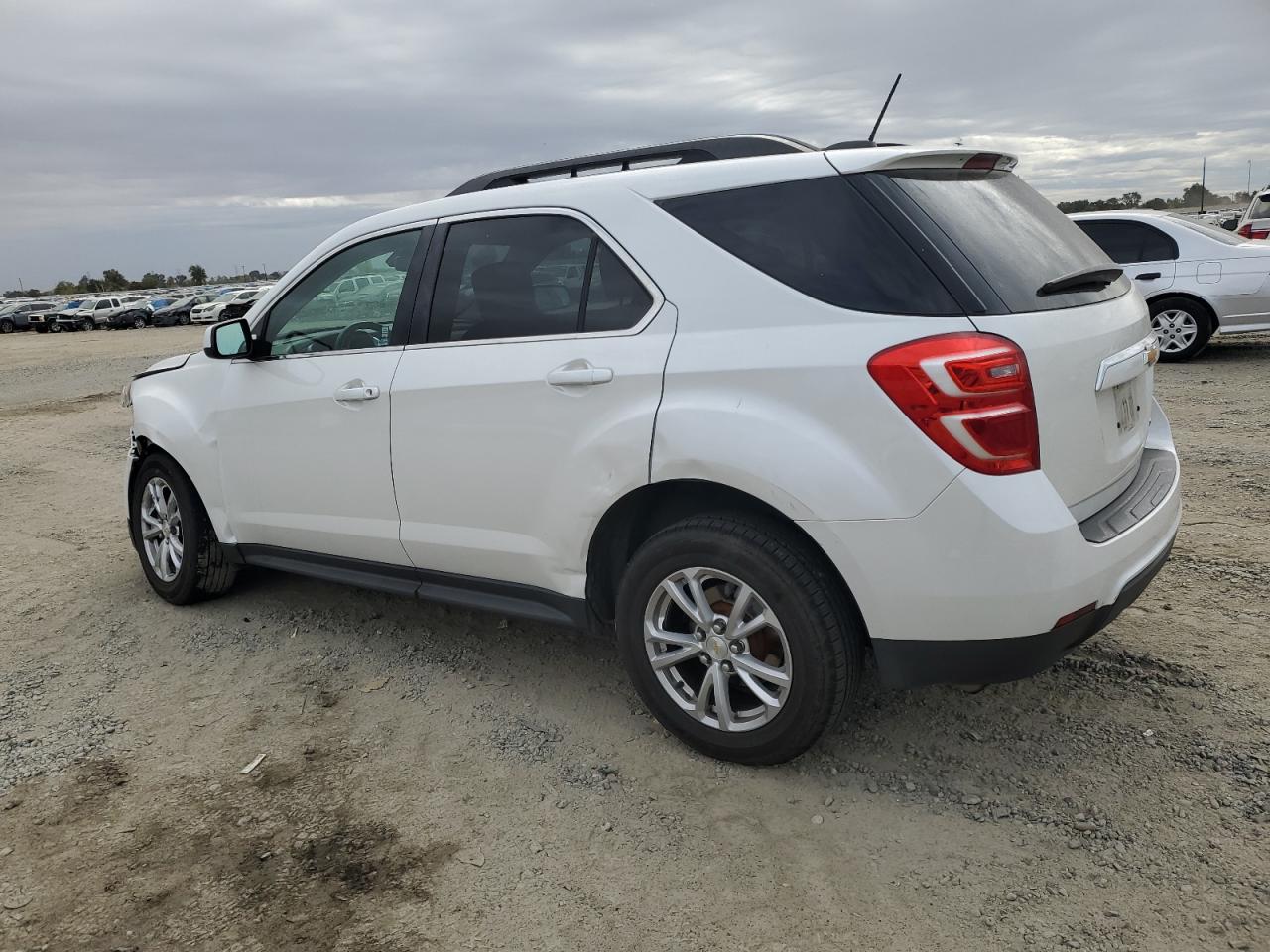 2016 Chevrolet Equinox - Image 2