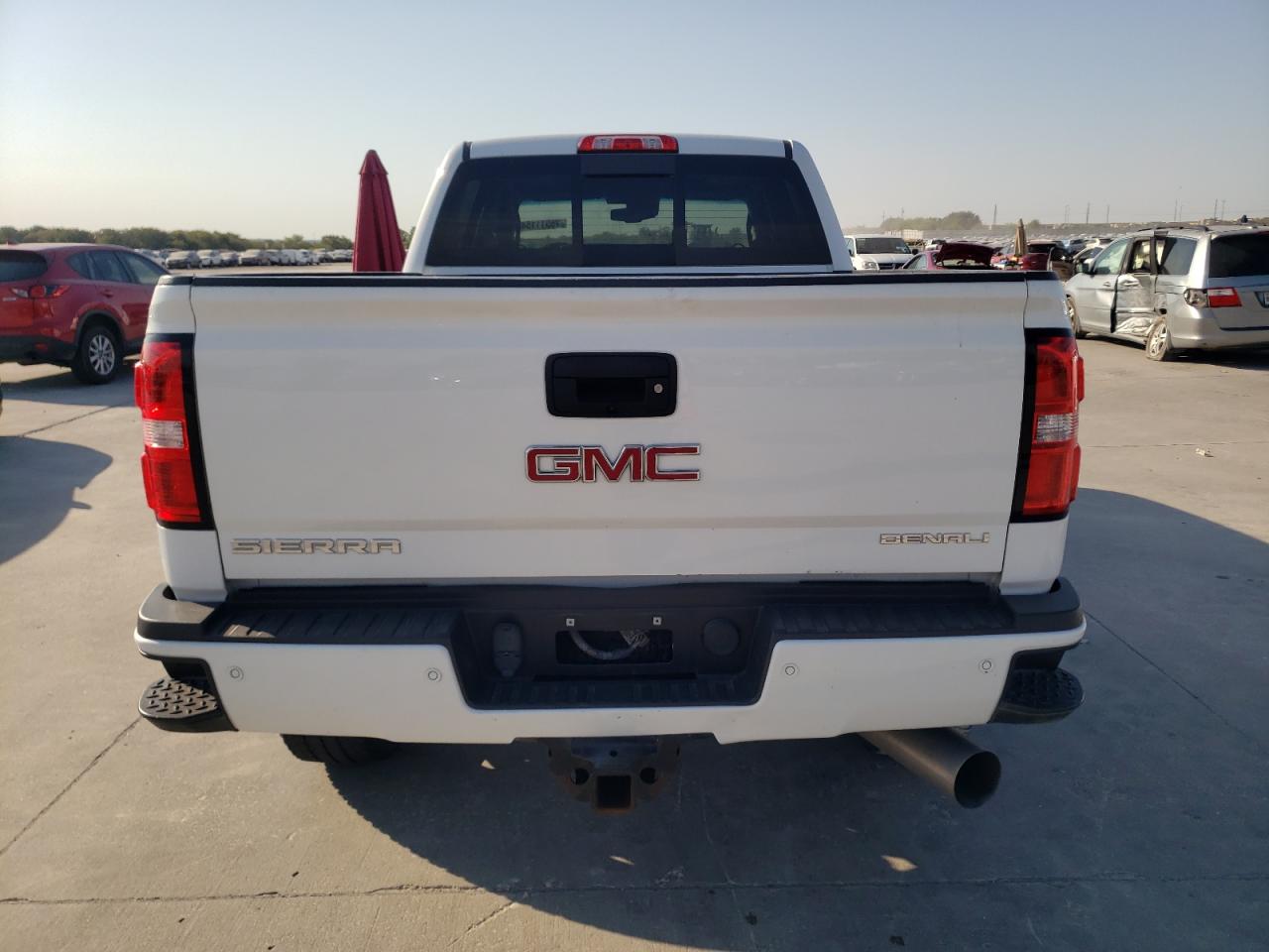 2017 GMC Sierra K2500 Denali VIN: 1GT12UEY2HF229566 Lot: 75511154