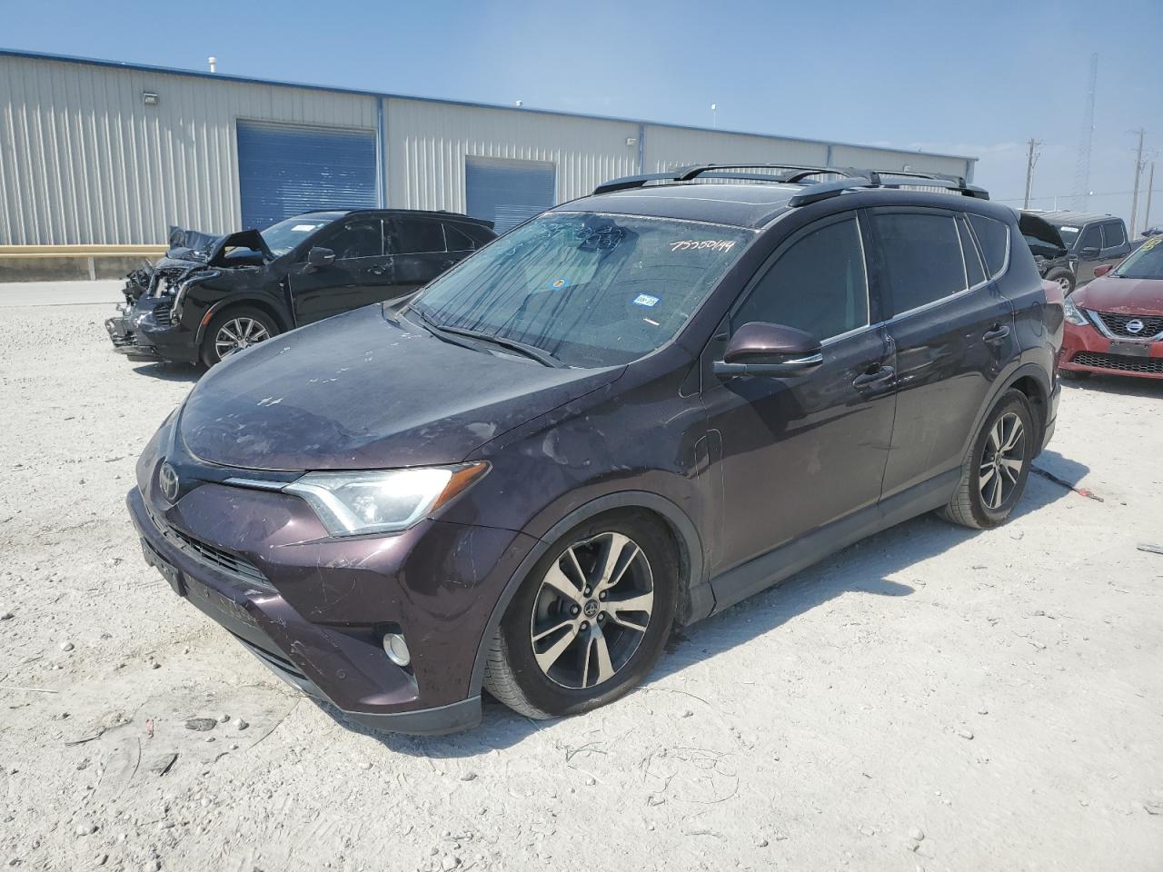 2T3WFREVXHW325683 2017 TOYOTA RAV 4 - Image 1