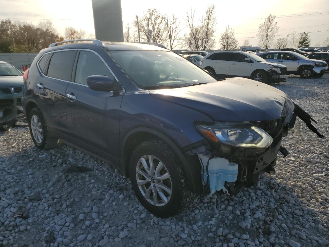 2017 Nissan Rogue - Image 4