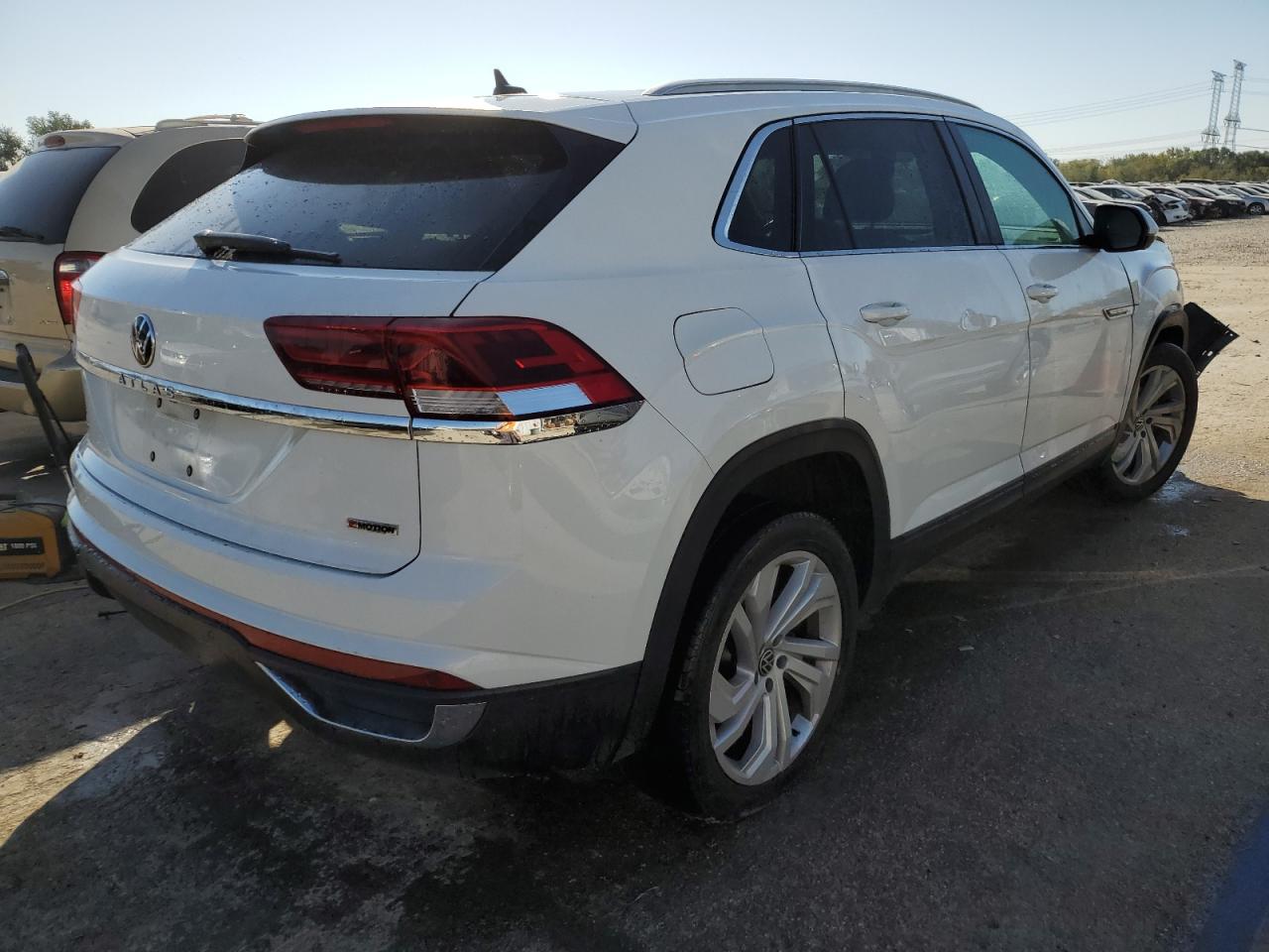 2021 Volkswagen Atlas - Image 3