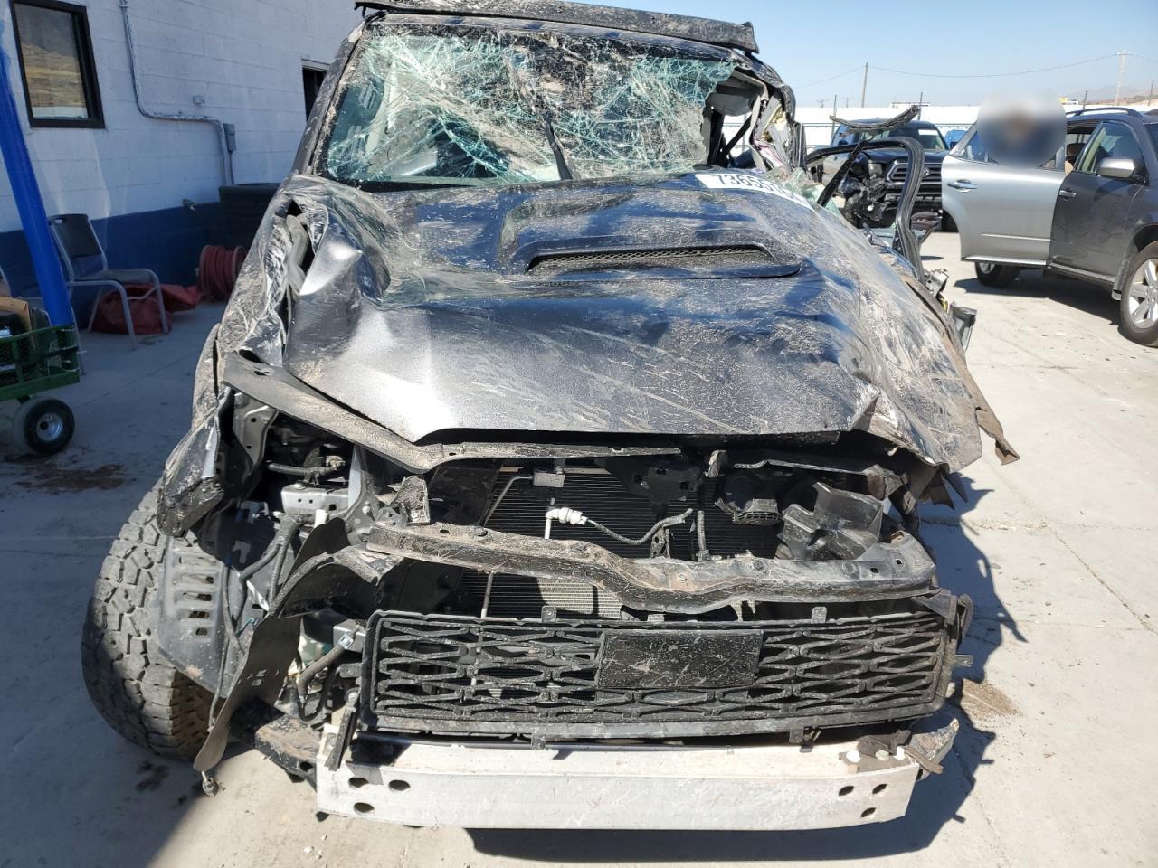 2020 Toyota 4Runner - Image 5