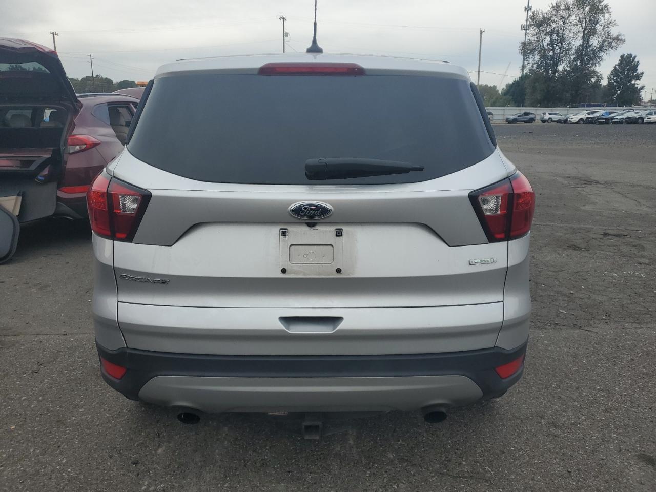 1FMCU0GD2KUA36063 2019 Ford Escape Se