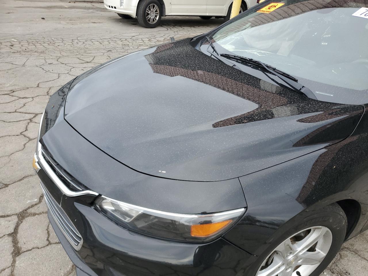2018 Chevrolet Malibu - Image 11