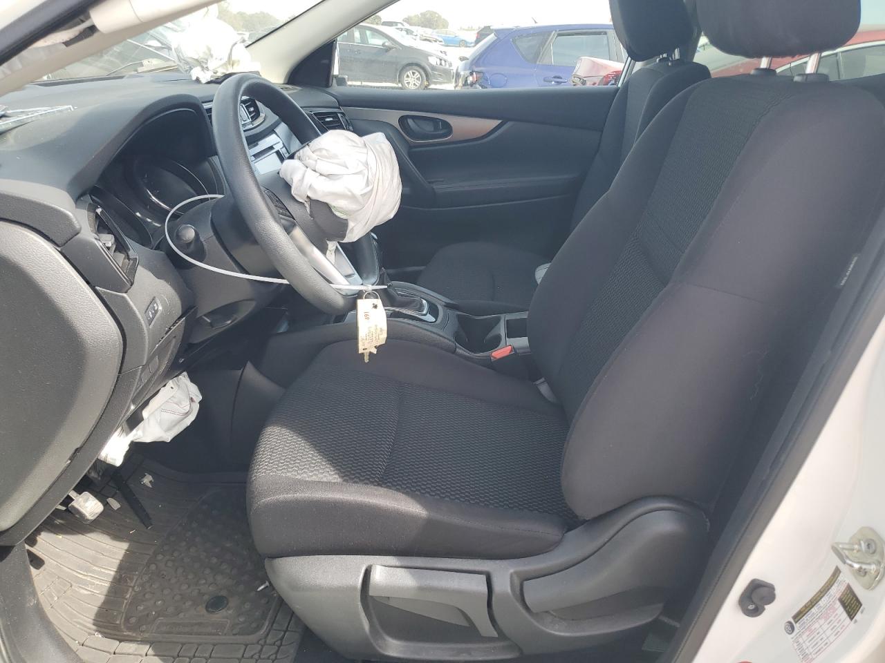 2021 Nissan Rogue - Image 7
