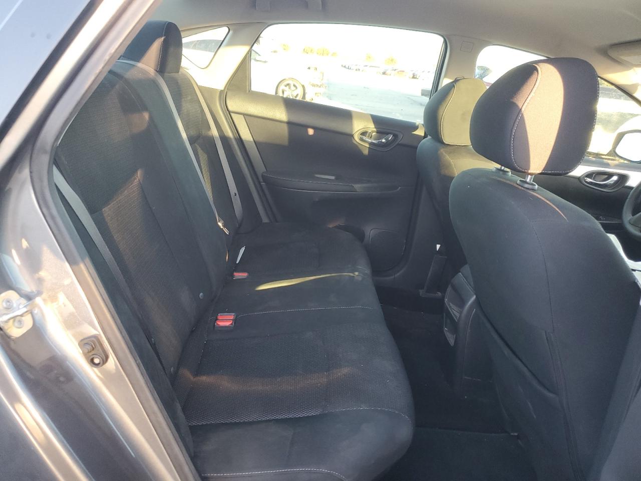 2019 Nissan Sentra - Image 10