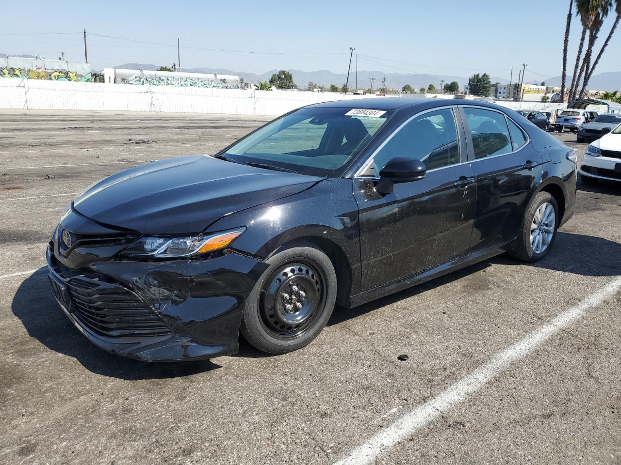 4T1B11HK0JU597920 2018 TOYOTA CAMRY - Image 1