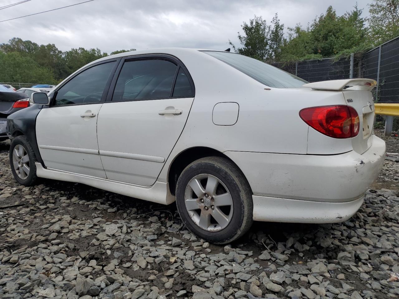 2005 Toyota Corolla - Image 2
