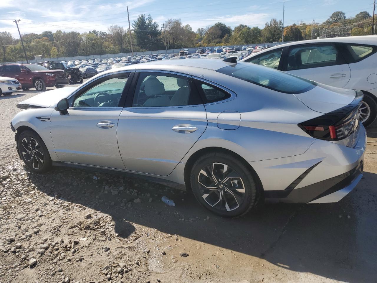 2024 Hyundai Sonata - Image 2
