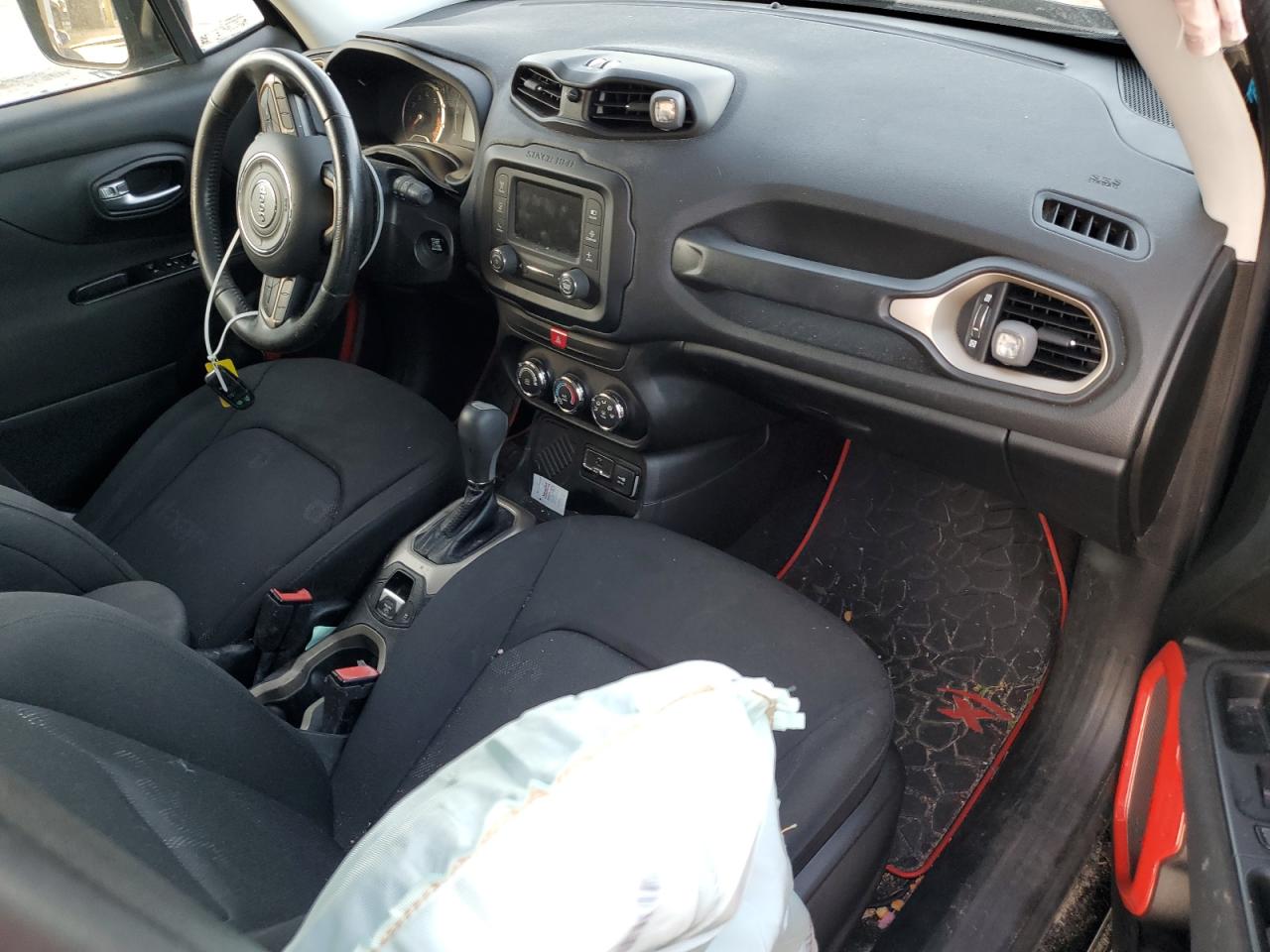 2017 Jeep Renegade - Image 8