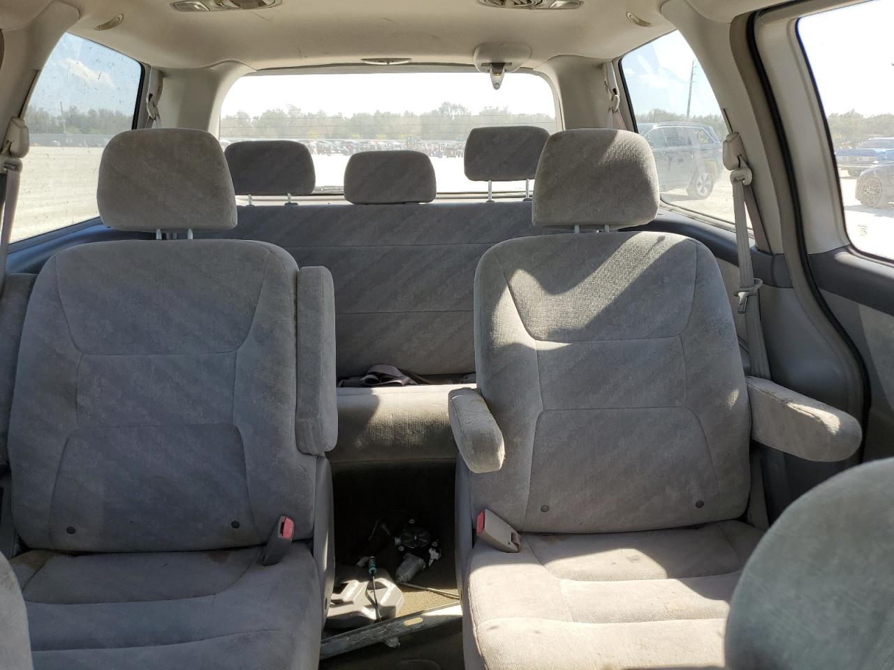 2003 Honda Odyssey - Image 10