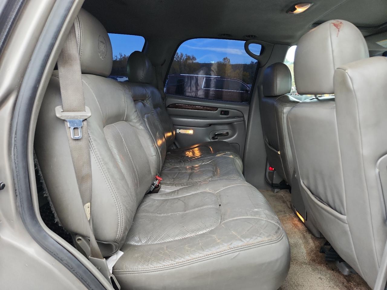 2002 Cadillac Escalade Luxury VIN: 1GYEK63N02R166148 Lot: 90056235