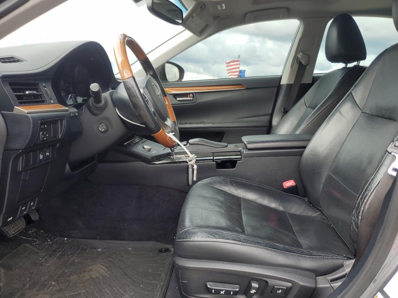 2015 Lexus Es 300H VIN: JTHBW1GGXF2079110 Lot: 85858475