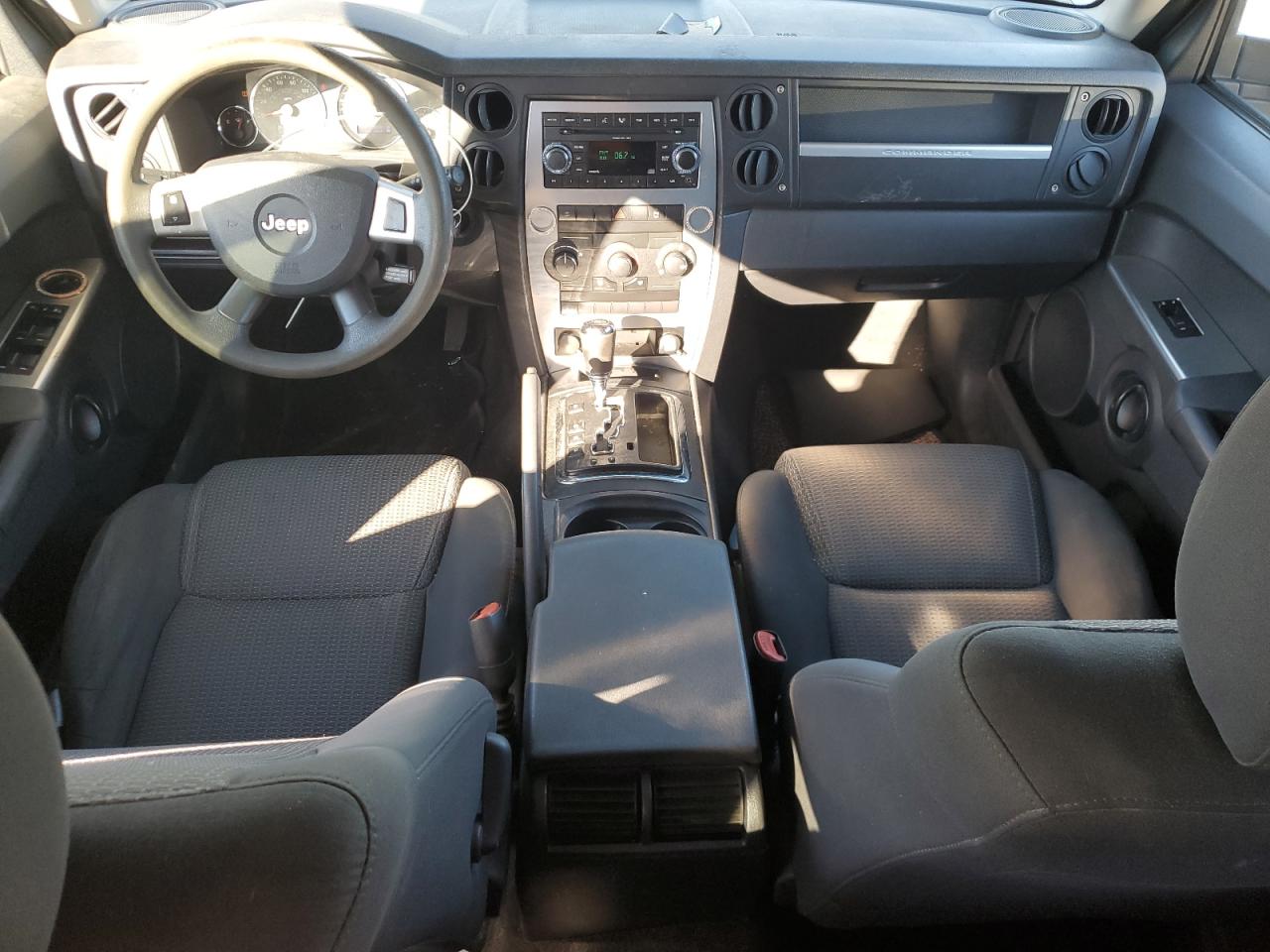 2008 Jeep Commander Sport VIN: 1J8HG48K58C194930 Lot: 84566075