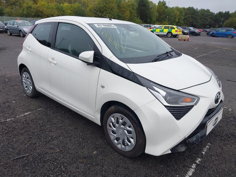 2020 TOYOTA AYGO X-PLAY TSS VVT-I 