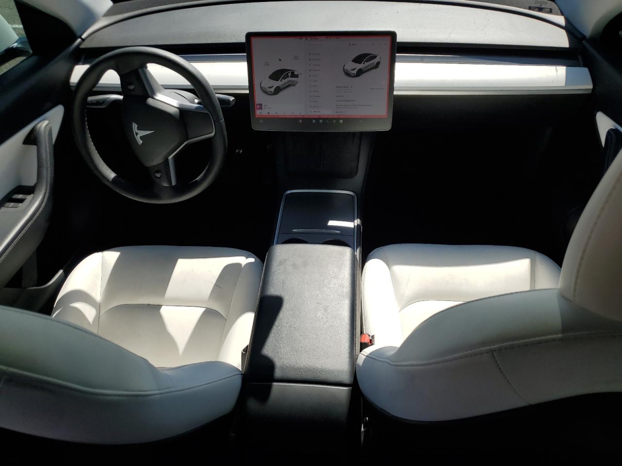 2021 Tesla Model Y VIN: 5YJYGAEE2MF157531 Lot: 85905655