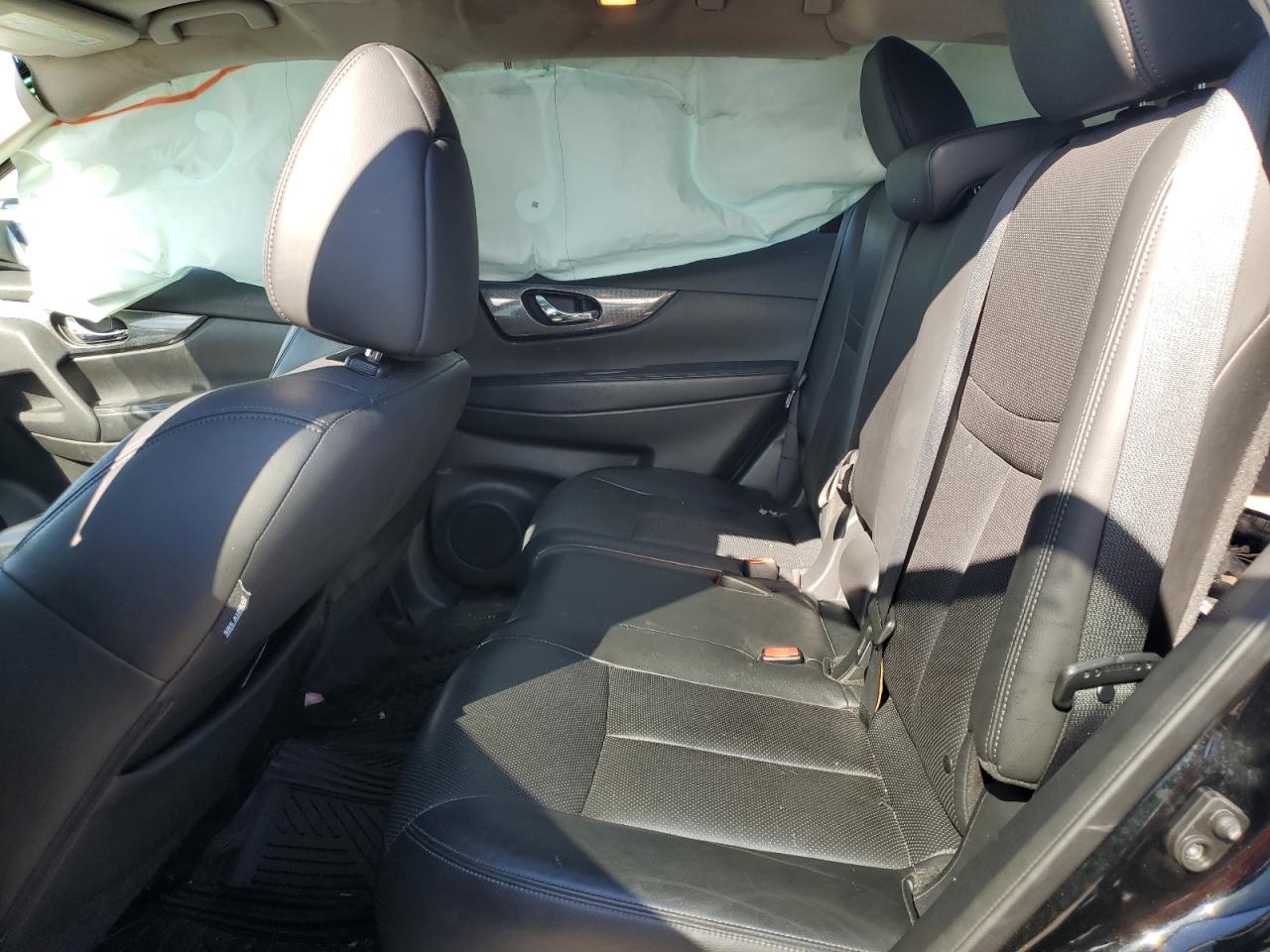 2015 Nissan Rogue S VIN: 5N1AT2MV1FC787931 Lot: 85762765