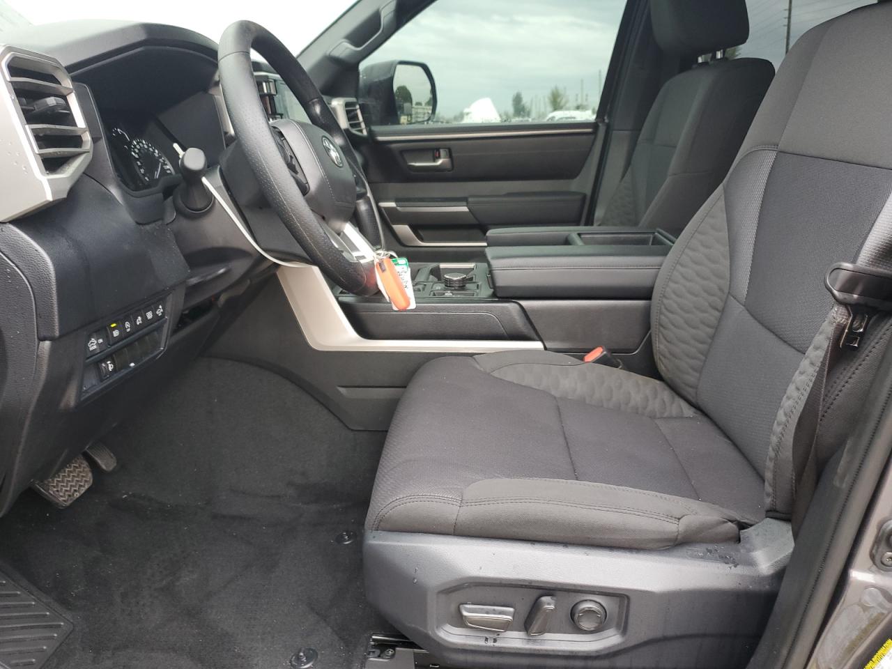 2025 Toyota Tundra Crewmax Sr VIN: 5TFLA5DB0SX296361 Lot: 82368435