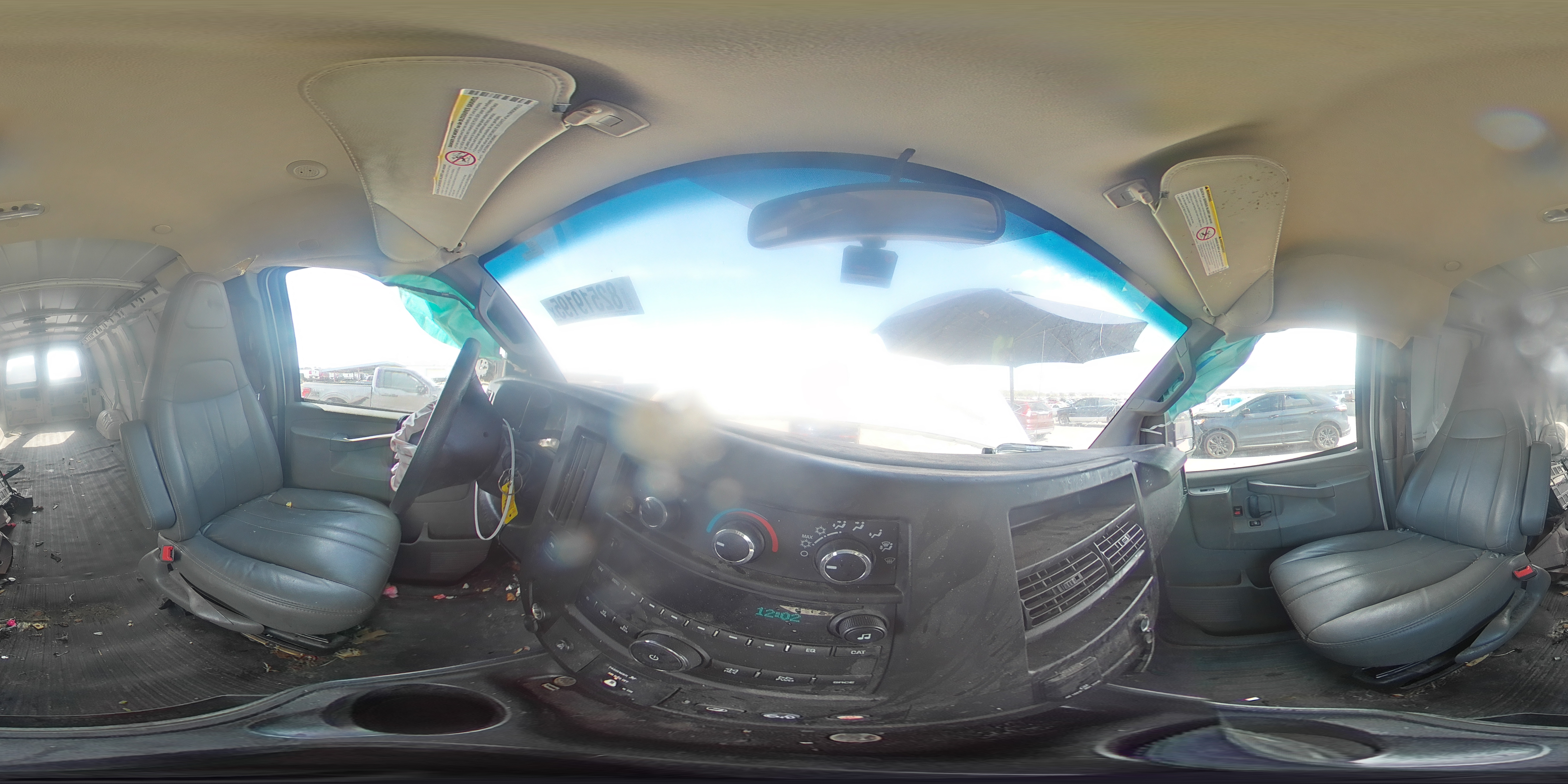 2020 Chevrolet Express G2500 VIN: 1GCWGBFP9L1136986 Lot: 82519195