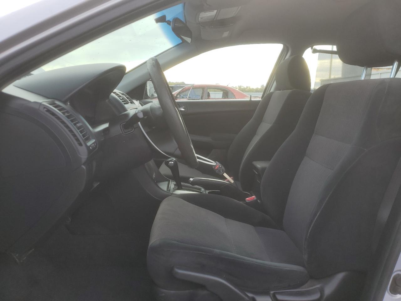 2004 Honda Accord Lx VIN: 1HGCM56344A155197 Lot: 82341925