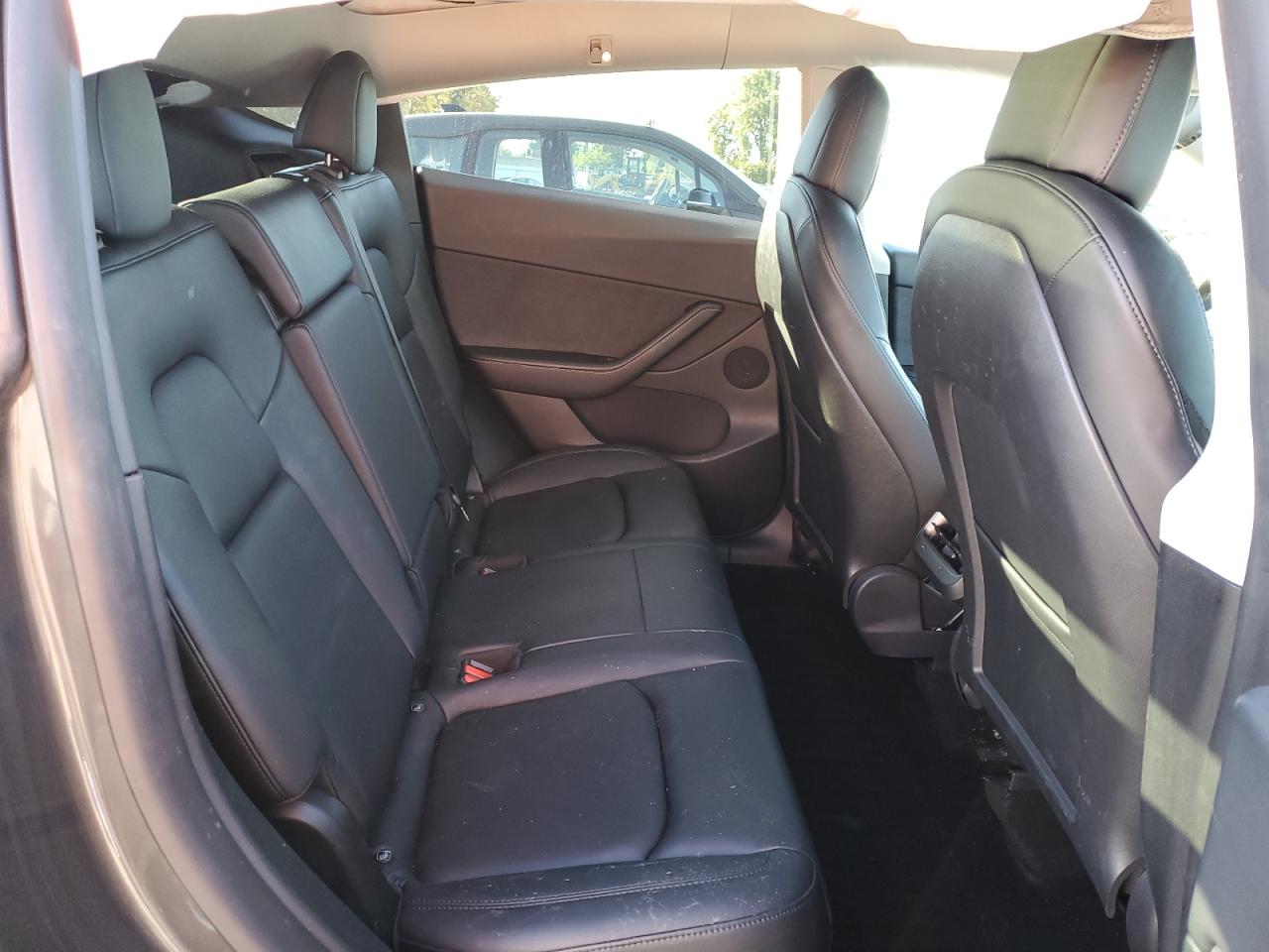 2021 Tesla Model Y VIN: 5YJYGDEE2MF217986 Lot: 82544075