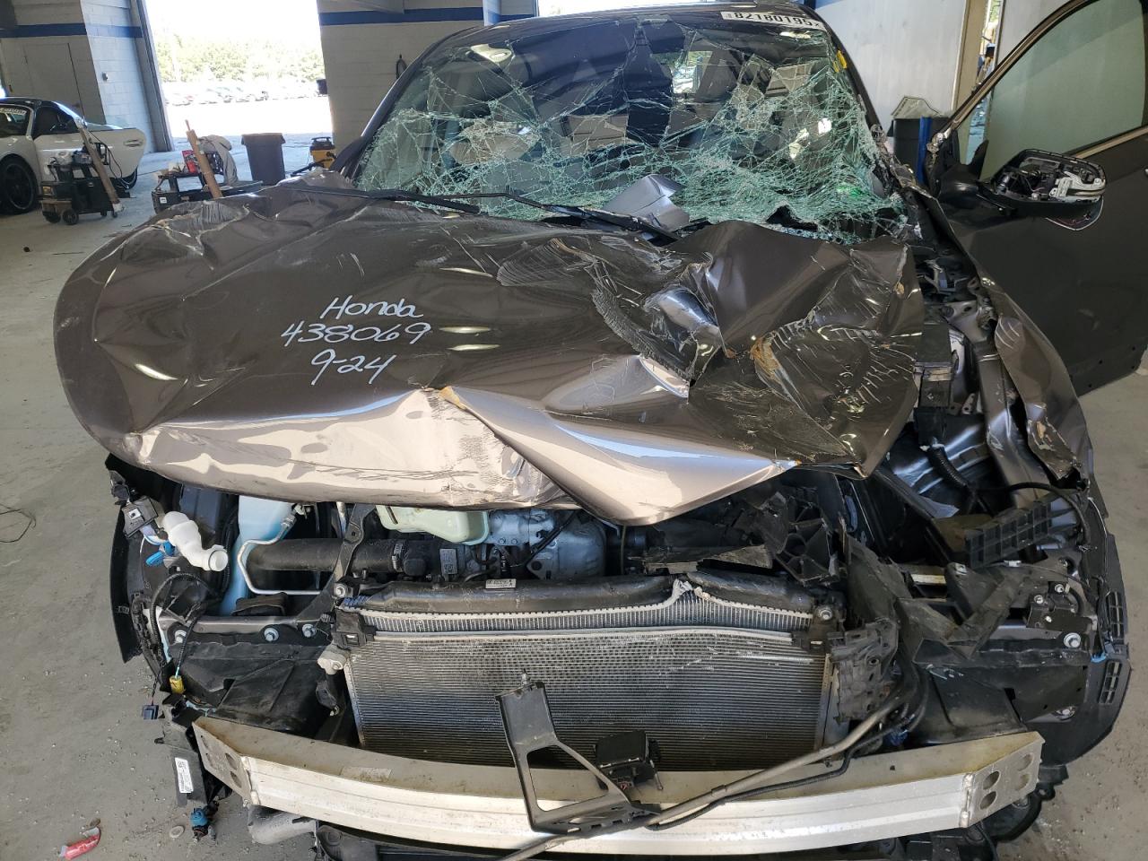 2018 Honda Cr-V Exl VIN: 7FARW1H89JE049128 Lot: 82180195