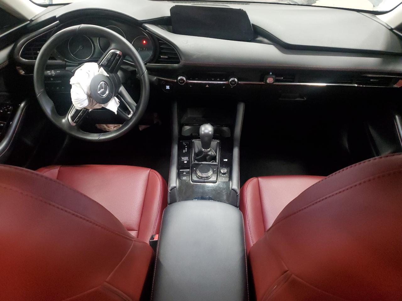 2024 Mazda 3 Preferred VIN: 3MZBPBCM8RM413399 Lot: 85312995