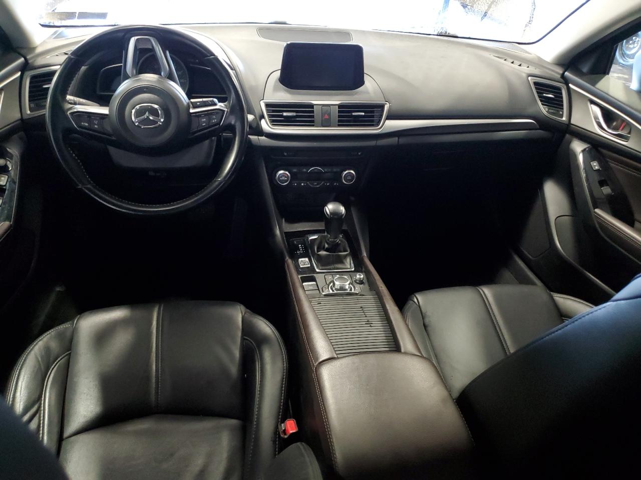 2018 Mazda 3 Touring VIN: 3MZBN1V35JM178632 Lot: 85738425