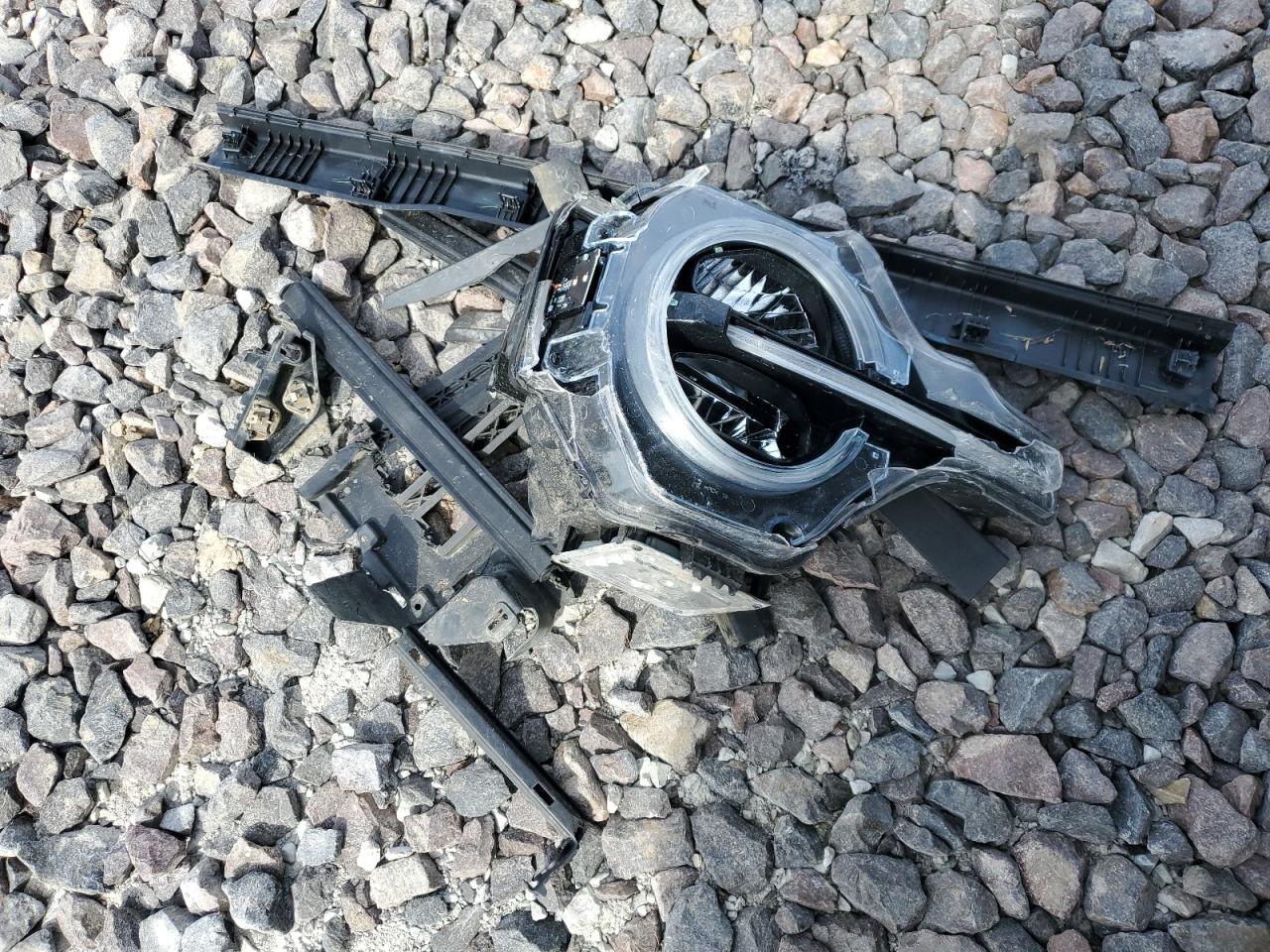 2021 Ford Bronco Base VIN: 1FMDE5CP3MLB05902 Lot: 84291125