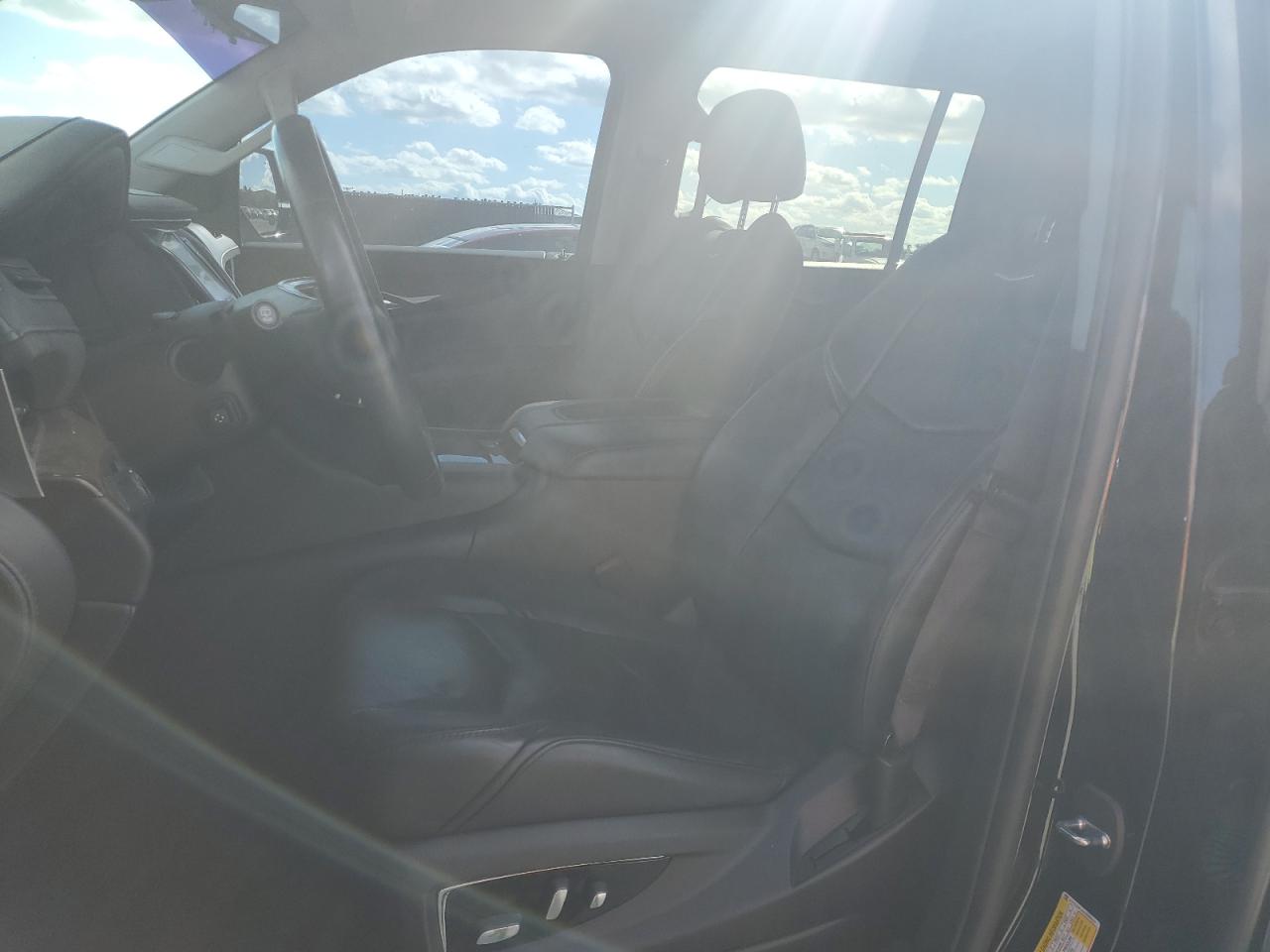 2019 Cadillac Escalade Esv Premium Luxury VIN: 1GYS3JKJ2KR397070 Lot: 90673145